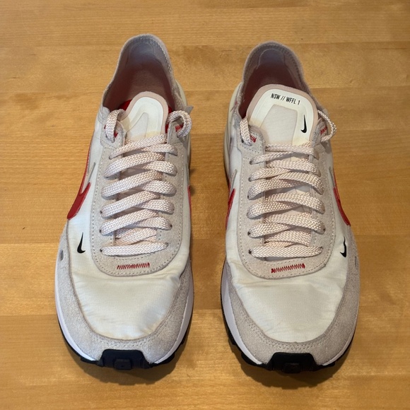 Nike Waffle One SE Women's Sneakers - Size 9.5 - Picture 3 of 8